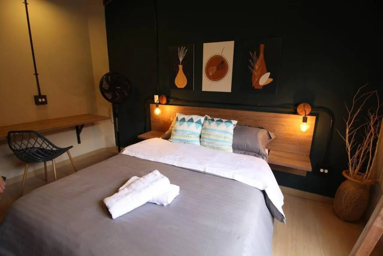 Apartamento Con Parqueadero En Medellin -One201 By Roots Rentals Colombia