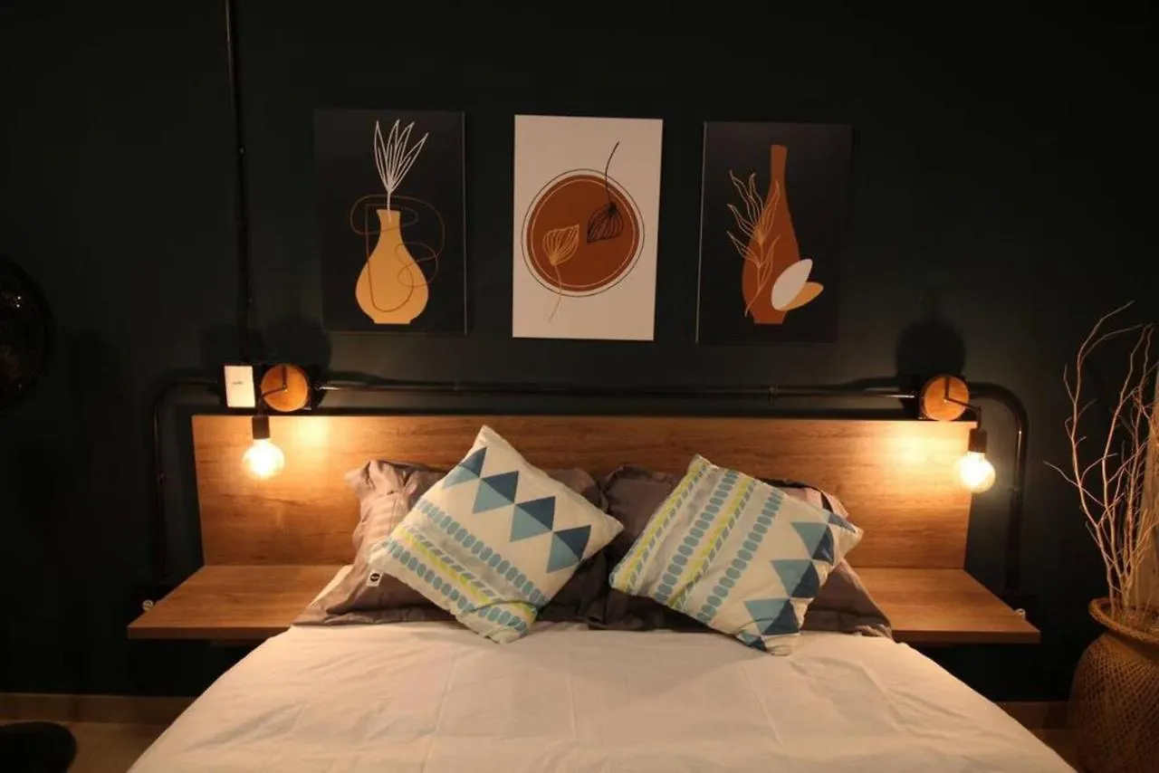 Apartamento Con Parqueadero En Medellin -One201 By Roots Rentals 0*,  Colombia
