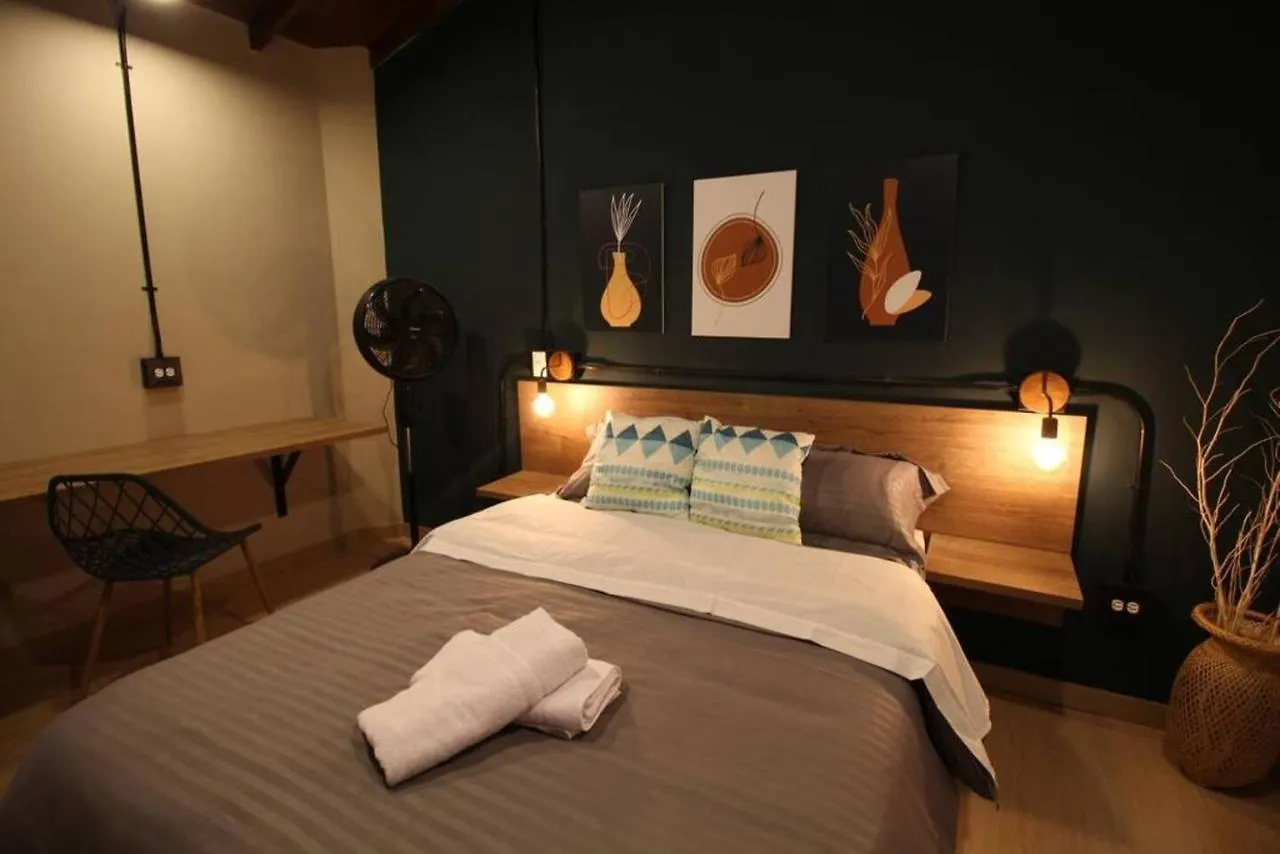 Apartamento Con Parqueadero En Medellin -One201 By Roots Rentals