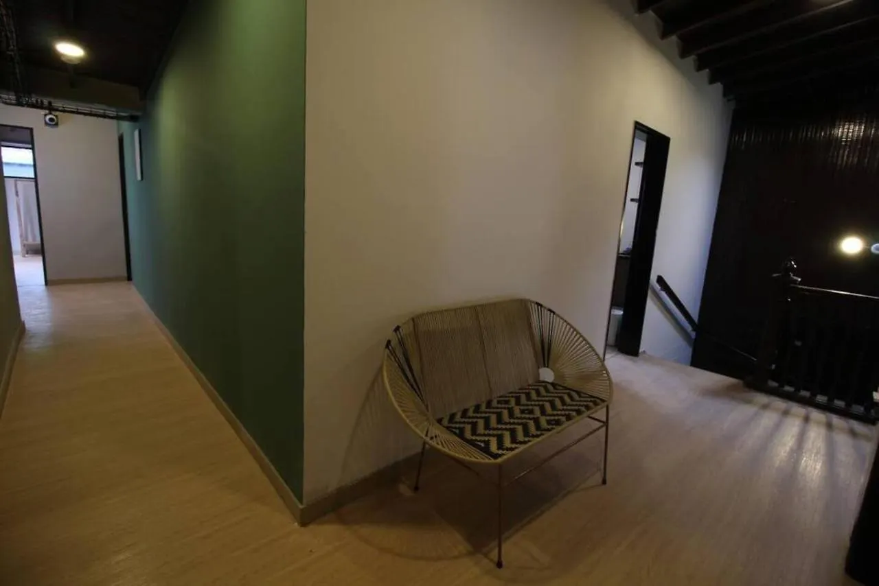 Apartamento Con Parqueadero En Medellin -One201 By Roots Rentals 0*,